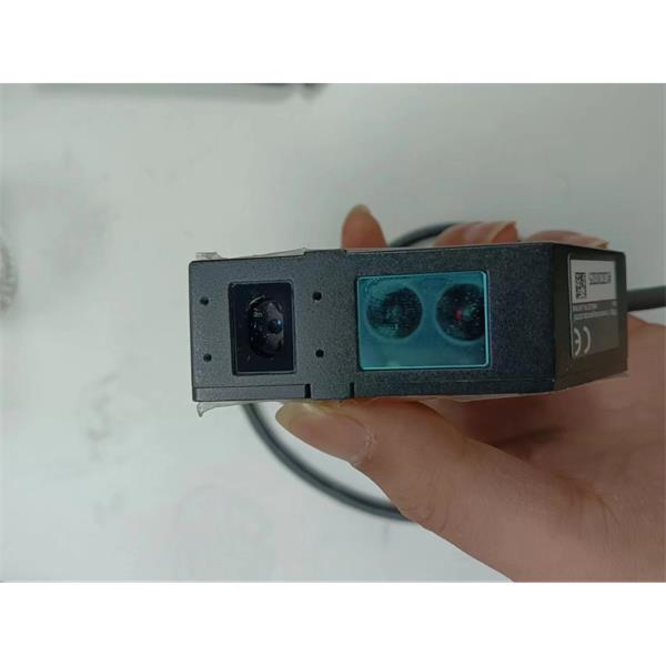 日本KEYENCE基恩士LK-G5000高精度CMOS激光位移传感器控制器电缆CB-A30