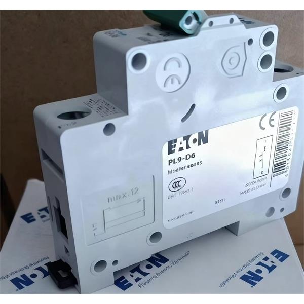 EATON伊顿Bussmann系列NH熔断器底座和开关 EBV0033TS8